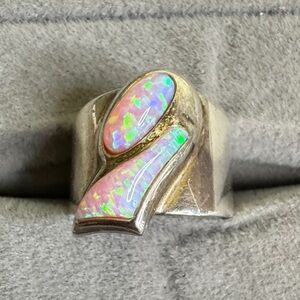 Elegant Sterling Silver and Opal Women's Ring